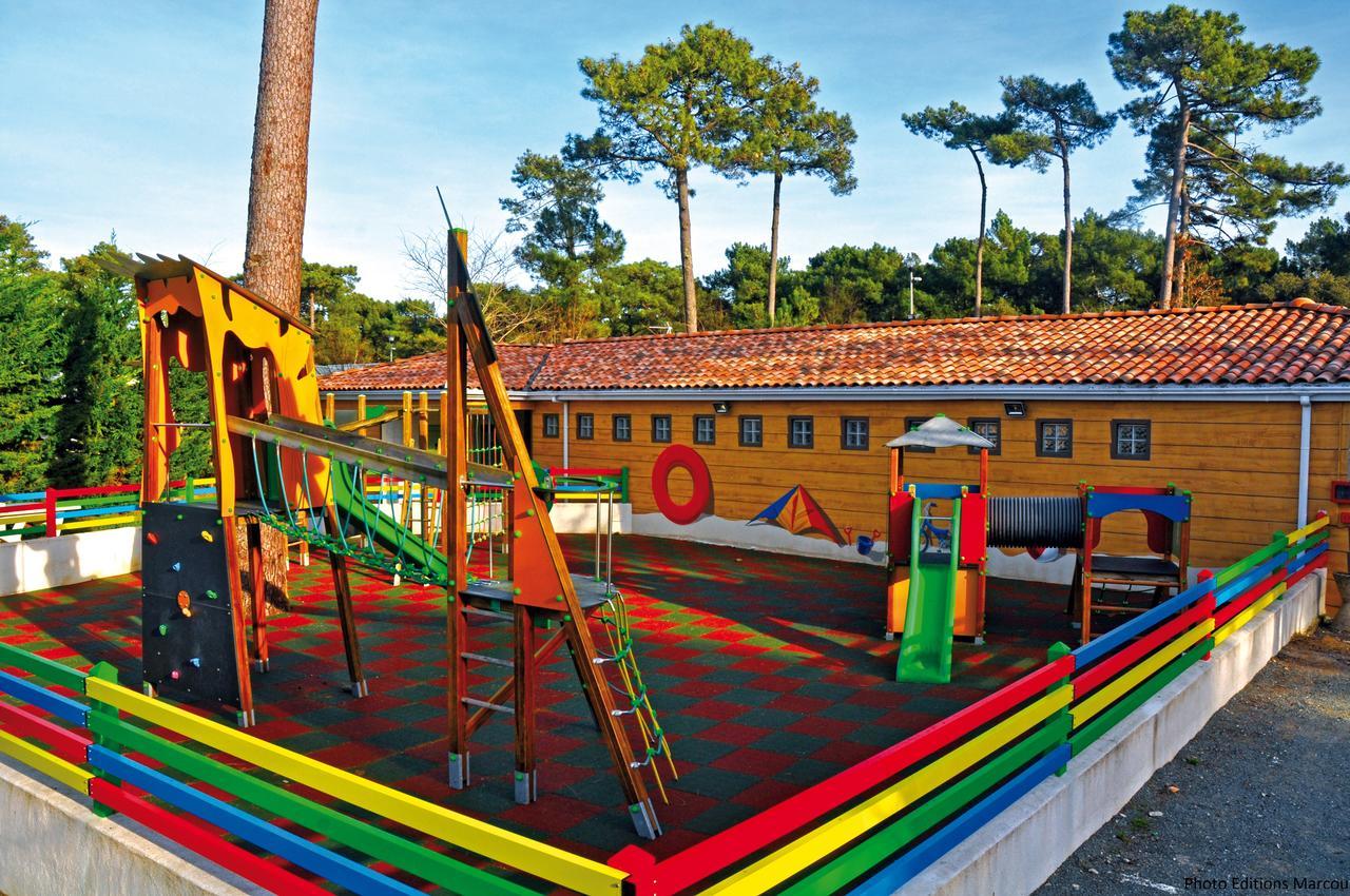 Camping Le Dauphin Hotel Saint-Georges-de-Didonne ภายนอก รูปภาพ