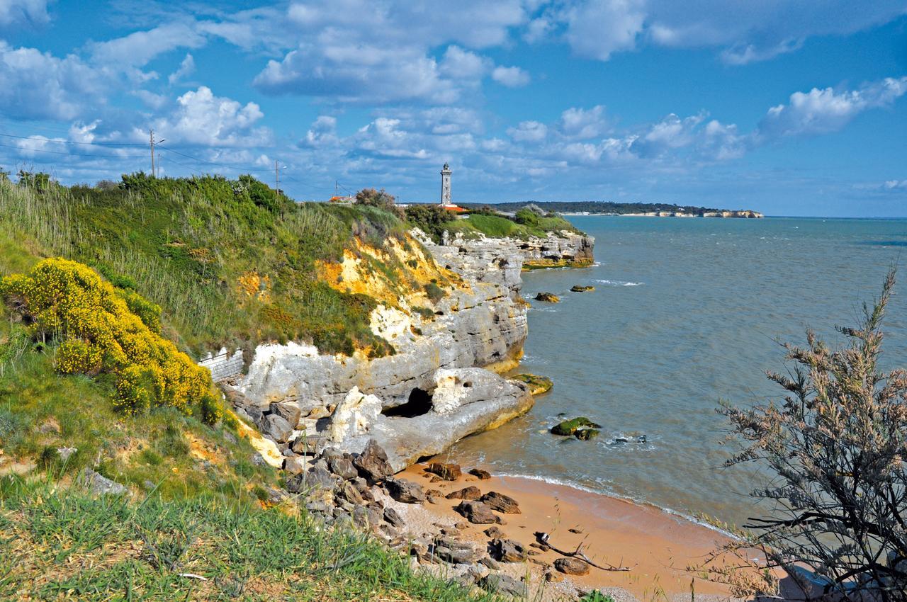 Camping Le Dauphin Hotel Saint-Georges-de-Didonne ภายนอก รูปภาพ